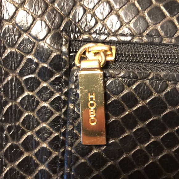 Hobo leather snakeskin clutch/wallet/cardholder - Picture 8 of 10